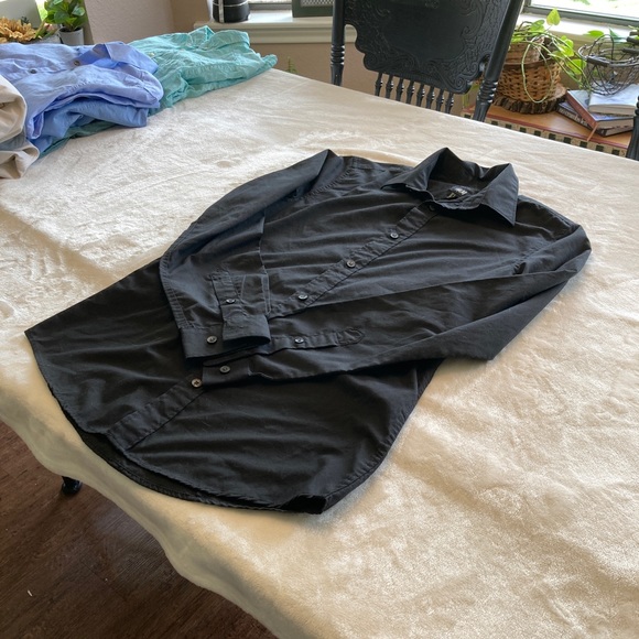 Mens H&M Button Down Shirt. Size Small. - Picture 3 of 3